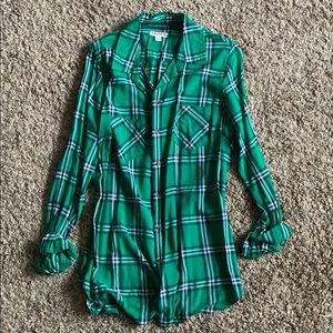 Plad green, navy, and white long sleeve button up